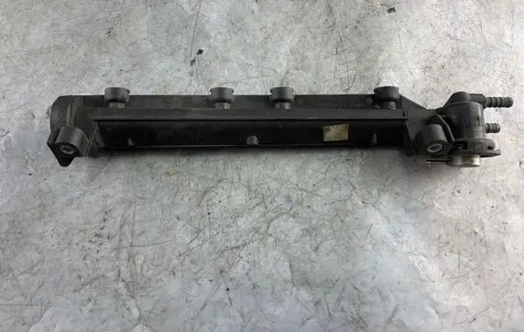 Volkswagen Golf IV Fuel main line pipe 06a133317a