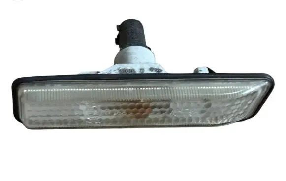 BMW X5 E53 Front fender indicator light 8360205
