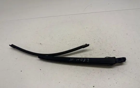 Seat Leon (5F) Rear wiper blade arm 5F3955707