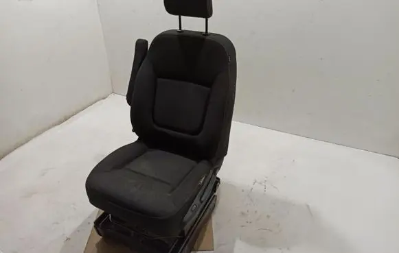 Renault Trafic III (X82) Front driver seat 