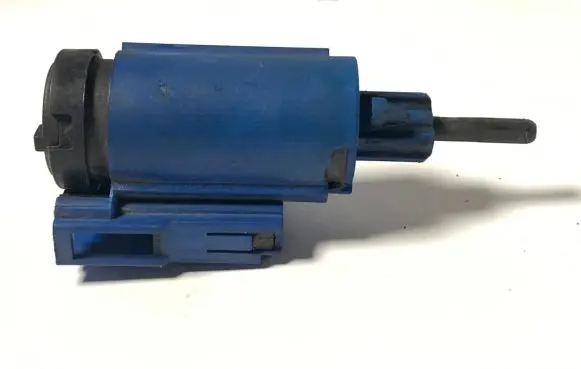 Audi A4 S4 B6 8E 8H Brake pedal sensor switch 8E0927189 3373 010702