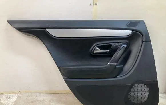 Volkswagen PASSAT CC Rear door card panel trim