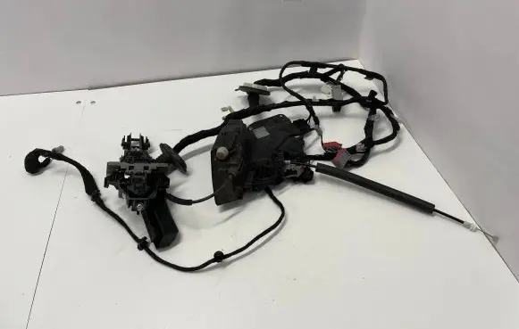 Land Rover Range Rover Sport L494 Front door lock DK62203A29 938827