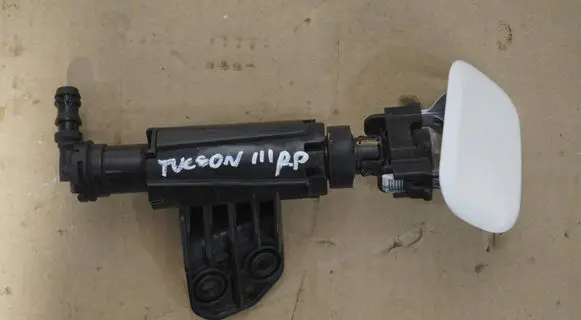 Hyundai Tucson TL Headlight washer spray nozzle D798602600