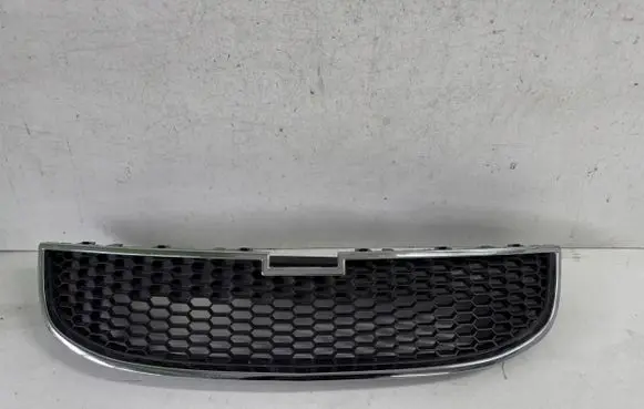 Chevrolet Orlando Front bumper upper radiator grill 95032033