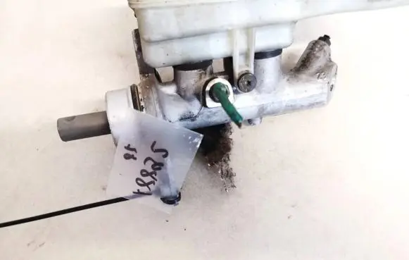 Renault Scenic II - Grand scenic II Master brake cylinder