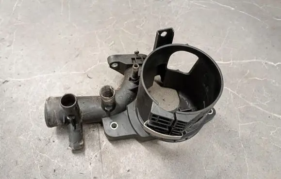 Mercedes-Benz E W212 Thermostat housing a6512001056