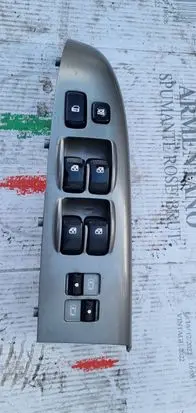 KIA Carnival Electric window control switch 202004543 A69B0022 935704D3200T
