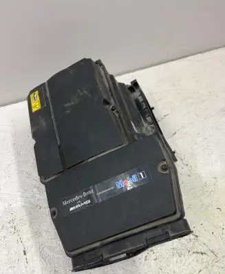 Mercedes-Benz C W204 Air filter box A2710900901