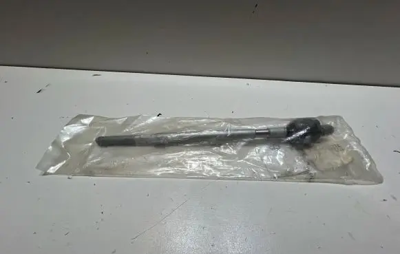 Mitsubishi Carisma Steering tie rod MR244901