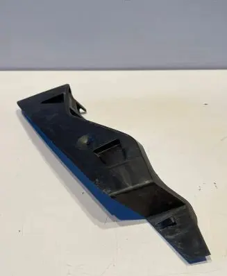 Volkswagen PASSAT B6 Front bumper mounting bracket 3C0807724