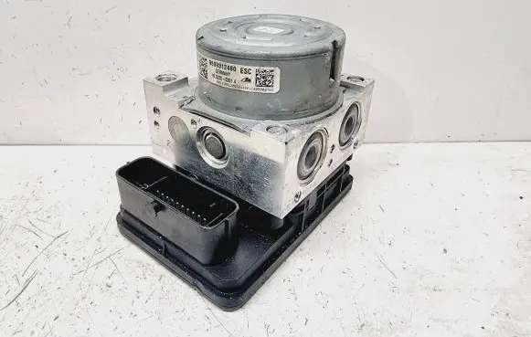 Peugeot 2008 I ABS Pump 1611535680 1611535580 1680934980