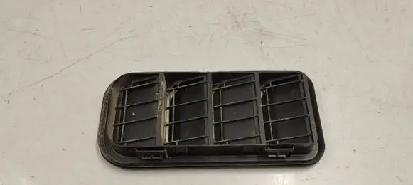 Seat Leon (5F) Quarter panel pressure vent 7n0819465d