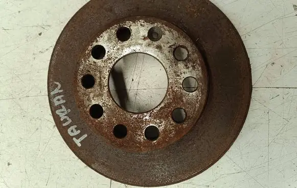 Volkswagen Touran I Rear brake disc