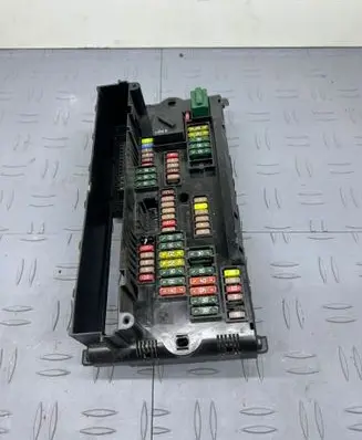 BMW 5 F10 F11 Fuse module 117033442D 9210861 00742867