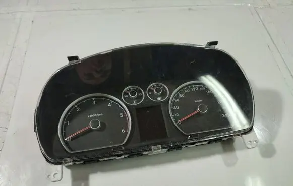 Hyundai i30 Speedometer (instrument cluster) 940332R635
