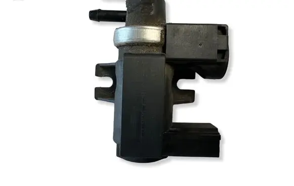 Audi A4 S4 B6 8E 8H Turbo solenoid valve 8E0906628