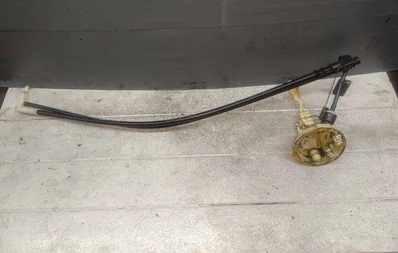 BMW 5 E39 Fuel level sensor 6752054