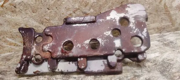Maserati Quattroporte Other engine bay part 3836912