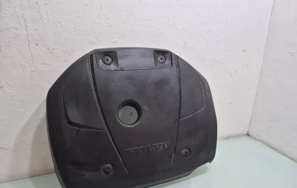 Volvo S60 Engine cover (trim) 31657646