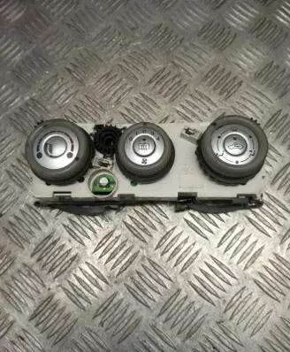 Mitsubishi Colt Climate control unit 69667301