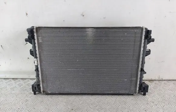 Volkswagen Golf VII Coolant radiator 5WA121251M 5Q0121251HH
