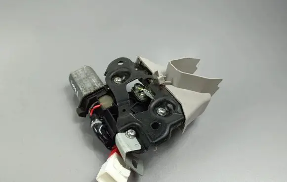 Lexus LX 570 Seat back rest lock catch 7890160061