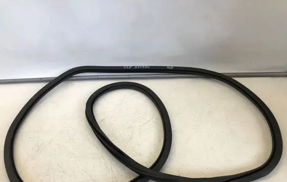 Mercedes-Benz GLE W167 Rubber seal rear door
