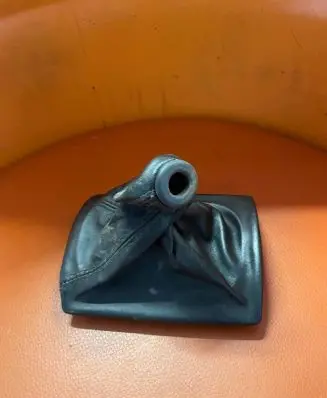 Hyundai Getz Gear lever shifter trim leather/knob