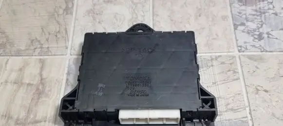 Toyota Prius (XW20) Climate control unit 8865047051 1776003362