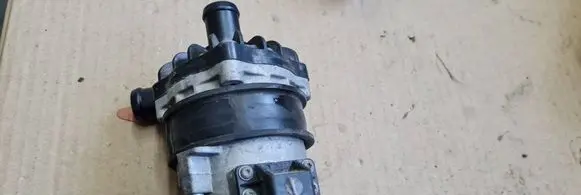 Audi A6 S6 C7 4G Water pump 8K0965567B