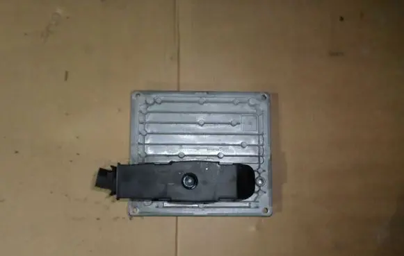 Ford Focus C-MAX Engine control unit/module 5M5112A650VB
