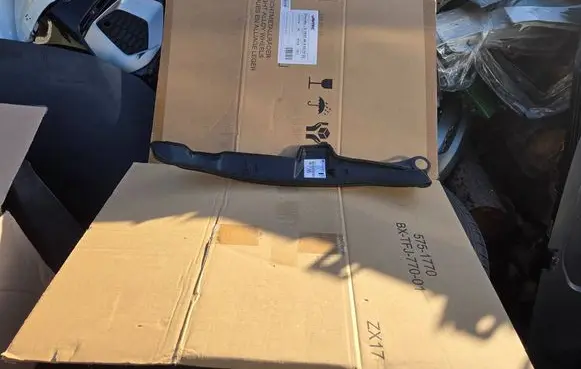 Fender end trim