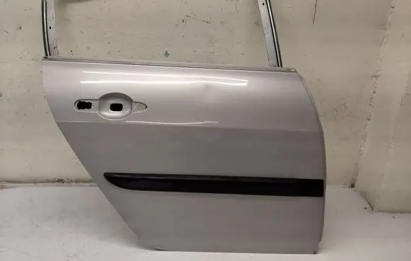 Renault Megane II Rear door 7751475037