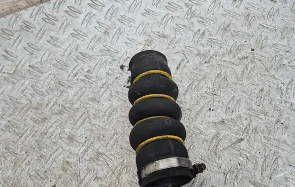 Citroen Berlingo Intercooler hose/pipe 9686060180
