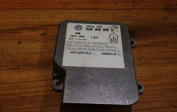 Volkswagen PASSAT B5 Airbag control unit/module 6q0909605b 5wk42869