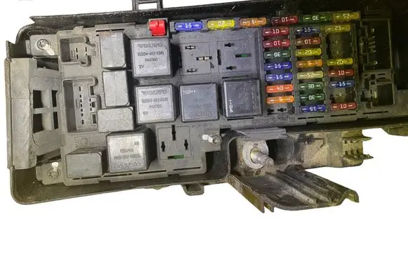 Volvo V70 Fuse box set 9494210