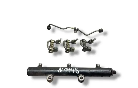 Land Rover Discovery 3 - LR3 Fuel main line pipe A2C20001291 4r8q9d280bc