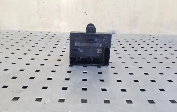 Audi A3 S3 8V Door control unit/module 5Q0959592E 5Q0959592B