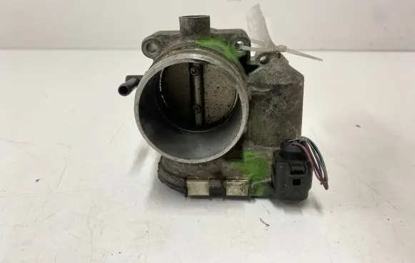 Audi A4 S4 B7 8E 8H Throttle valve 06A133062C