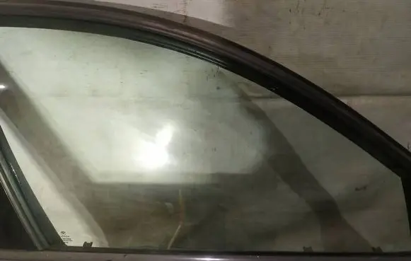 BMW 3 E90 E91 Front door window glass four-door as2