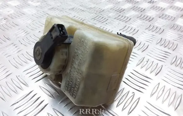 Brake fluid reservoir
