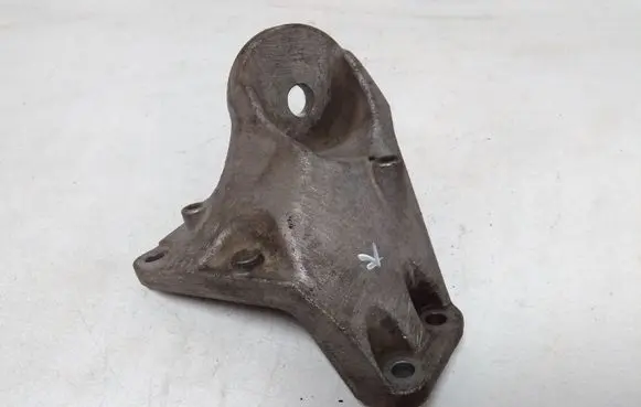 Audi A6 S6 C6 4F Engine mounting bracket 4F0399113B