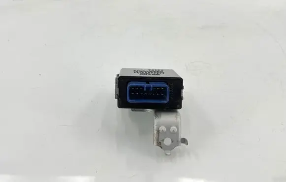 Toyota Aygo AB10 Day light relay 8264212050