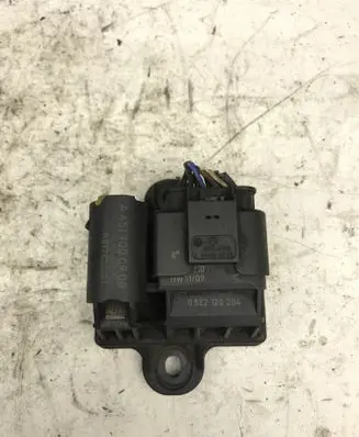 Glow plug pre-heat relay