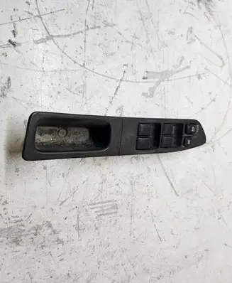 Subaru Impreza II Electric window control switch 94266FE080