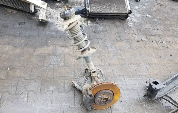 Dacia Dokker Front wheel hub spindle knuckle 