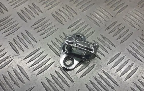 Opel Astra J Front door lock loop/hook striker 