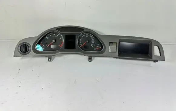 Audi A6 S6 C6 4F Tachometer 