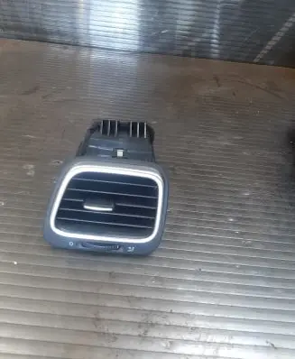 Volkswagen Scirocco Dashboard side air vent grill/cover trim 1Q0819709B